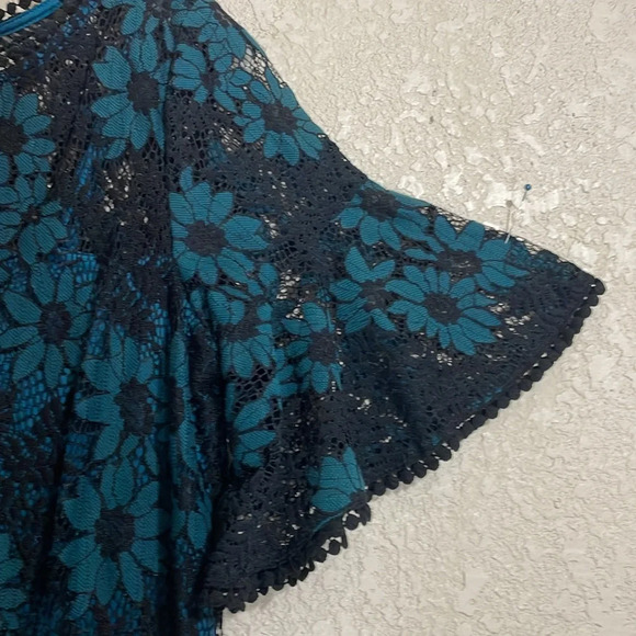 Lace Dress By Sandra Darren - Picture 4 of 9